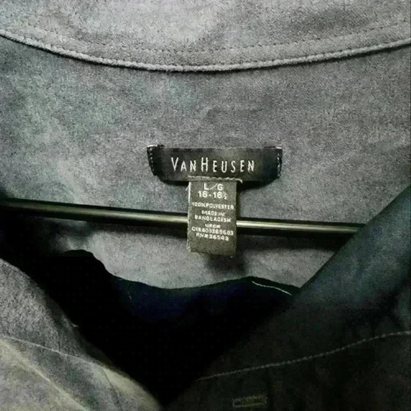 Van Heusen Mens 100 percent polyester Button Down long sleeve shirt - Picture 2 of 6